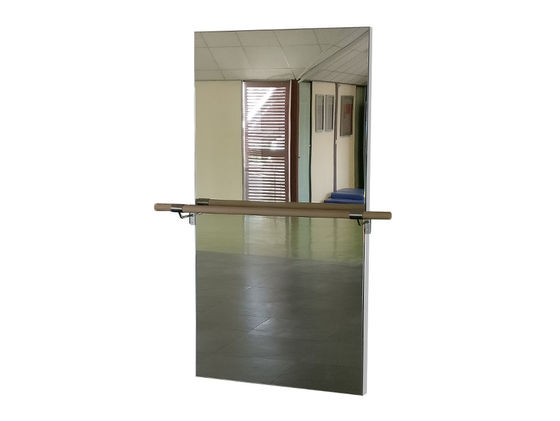 Oglinda cu bara de balet pentru casa
